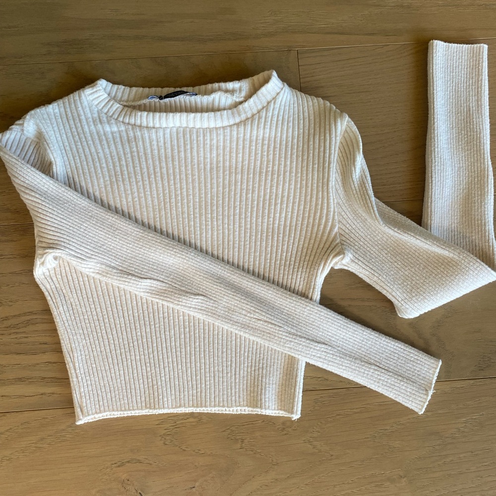 Cream ribbed Zara crop top sweater